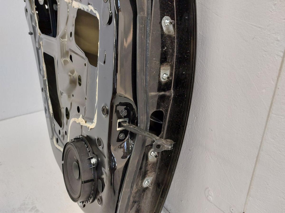 Nissan Leaf ZE1 40kWh T&uuml;r hinten links Fondt&uuml;r im Rohbau Z11 Schwarzmetallic