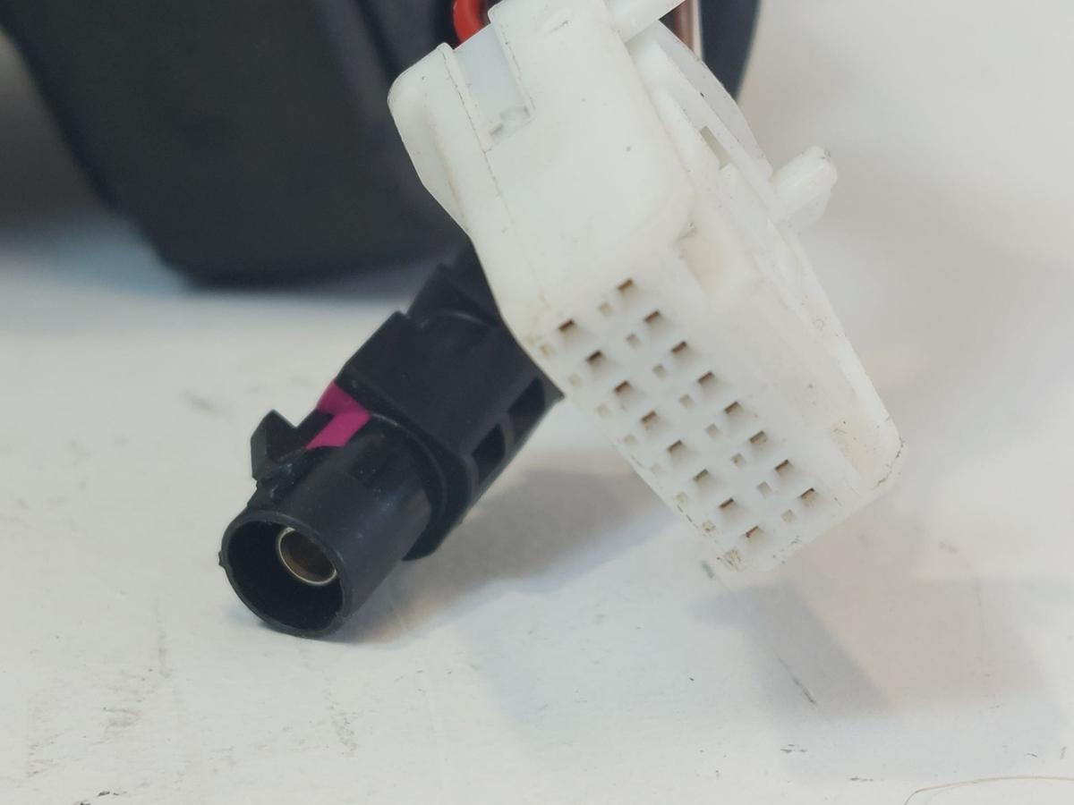 NIO ET7 Elektro Außenspiegel links Seitenspiegel Beschädigt Text lesen Spiegel