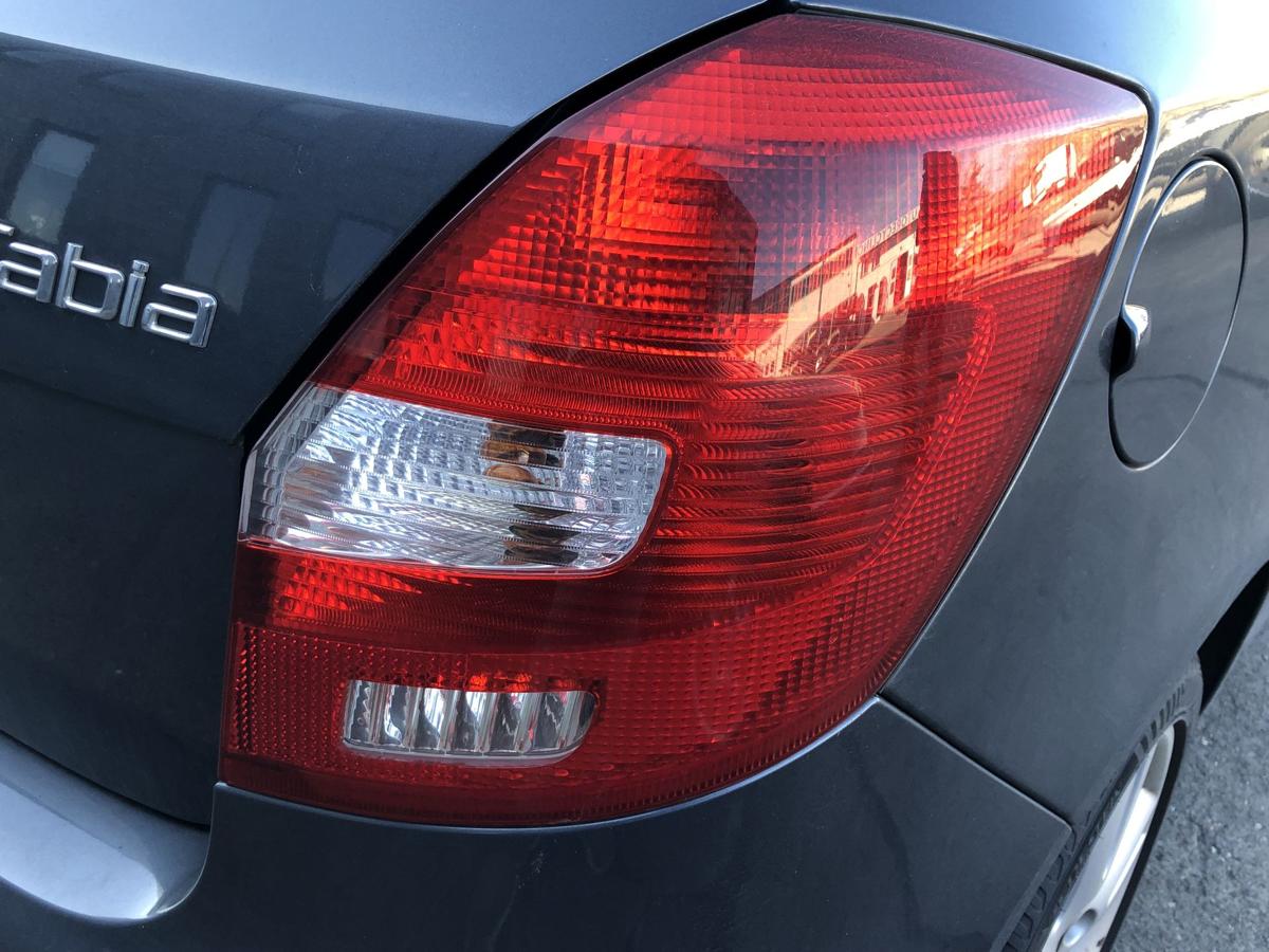 Skoda Fabia 5J R&uuml;ckleuchte rechts R&uuml;cklicht Heckleuchte 5 t&uuml;rer Schlusslicht