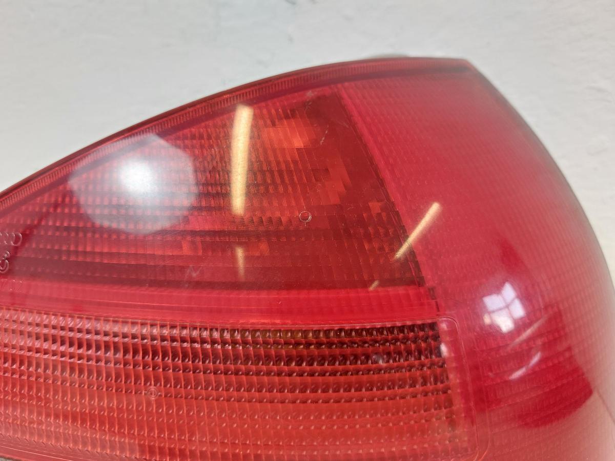 Audi A3 8L R&uuml;ckleuchte Schlussleuchte hinten rechts OE 3 T&uuml;rer bis Bj 2000