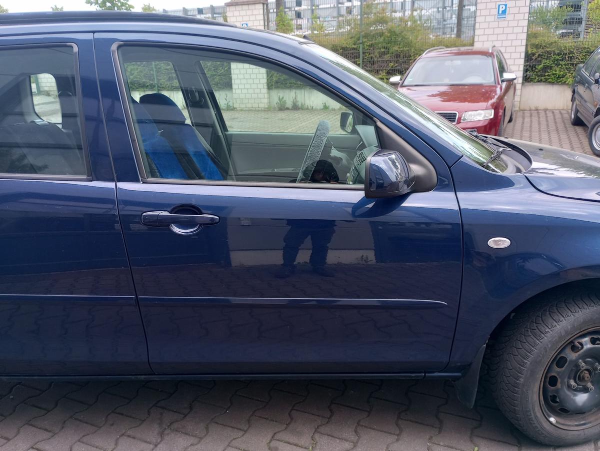 Mazda 2 DY orig Tür vorn rechts Beifahrertür 27R Ozeanblau Bj 2004