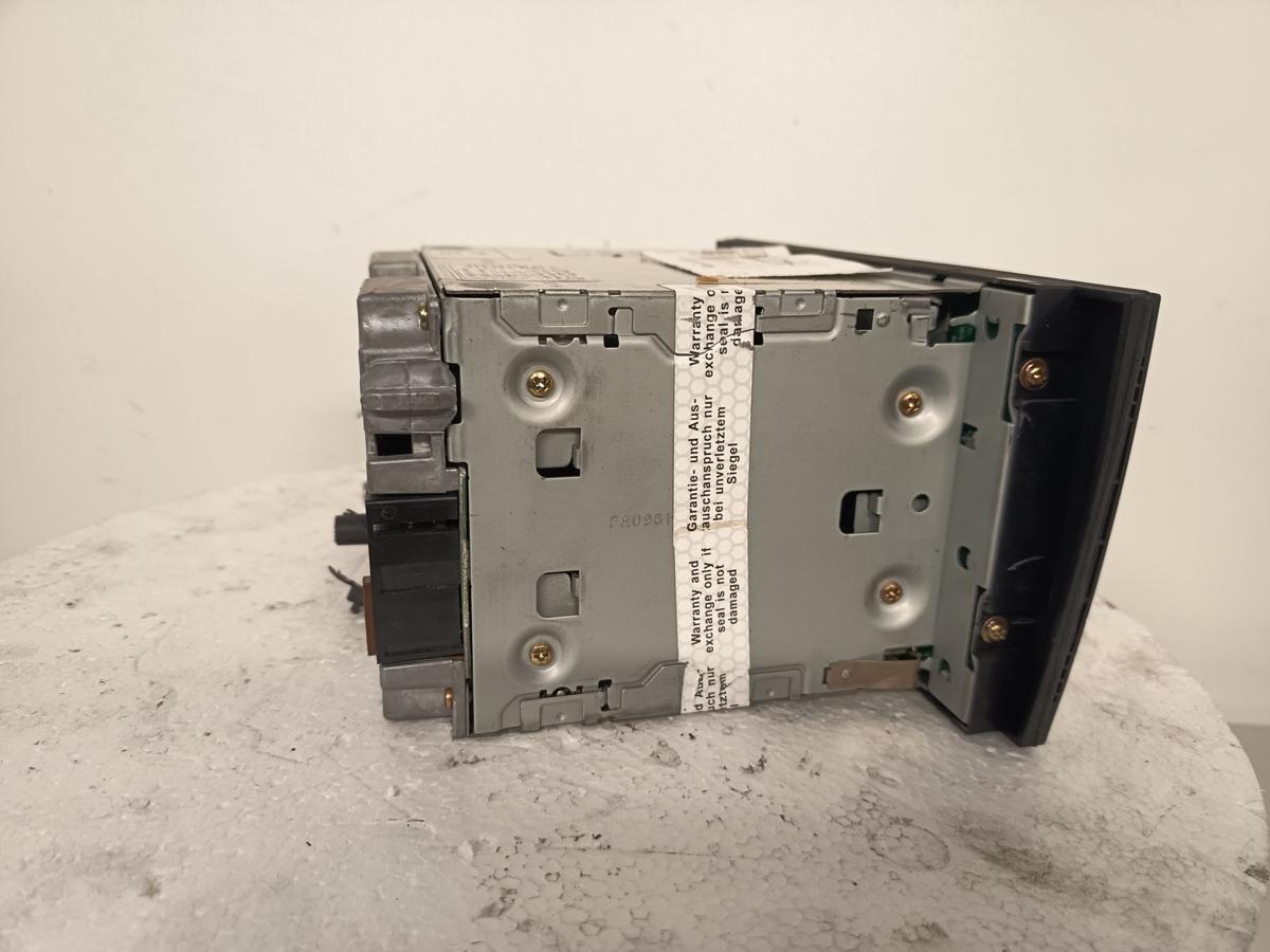 Audi A4 B5 Limo orig Radio Symphony 8D0035195 MIT CODE Bj 2000