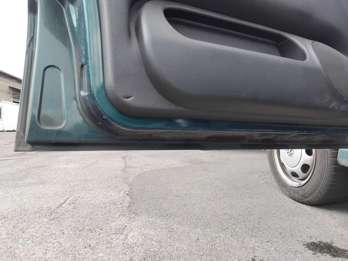 VW Polo 6N1 T&uuml;r vorn links Fahrert&uuml;r dragongreenmet. LC6P 5-t&uuml;rig BJ1995