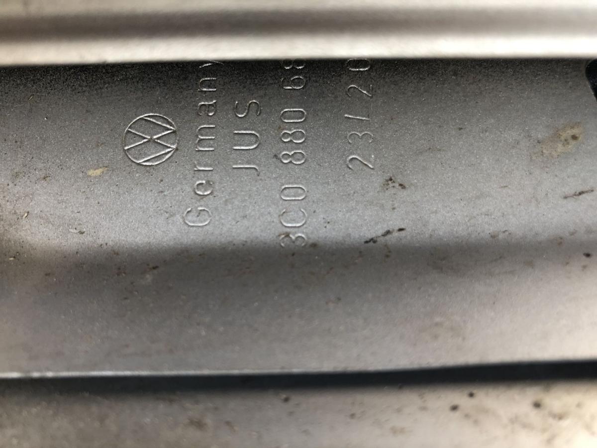 VW Passat 3C B6 Kotfl&uuml;gel vorn rechts Beifahrerseite LA7W Reflexsilber OE