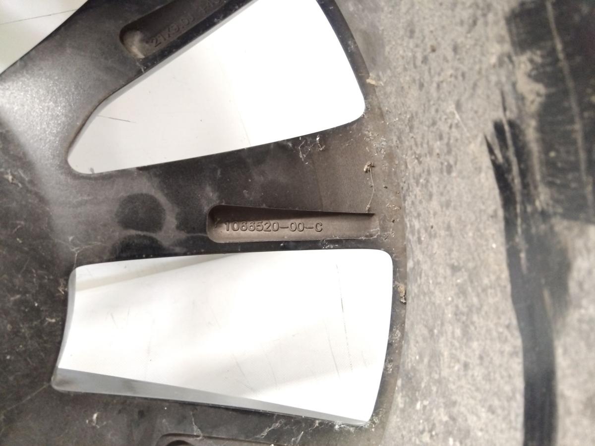 Tesla Model S original Alufelge 9.0Jx21 ET40 mit M&auml;ngeln Bj.2019 1066520-00-C