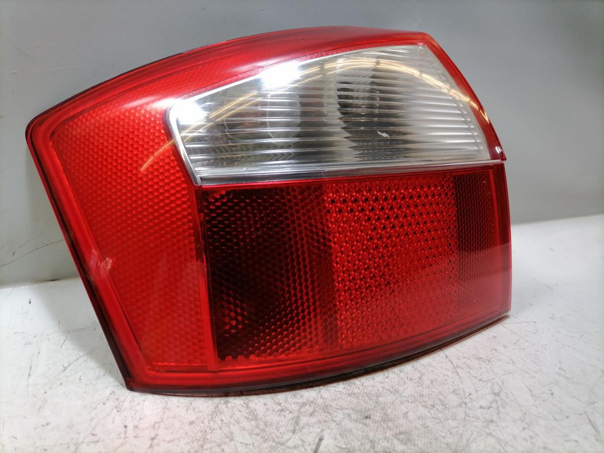 Audi A4 8E B6 original R&uuml;cklicht R&uuml;ckleuchte Schlussleuchte links Limousine Bj.2003