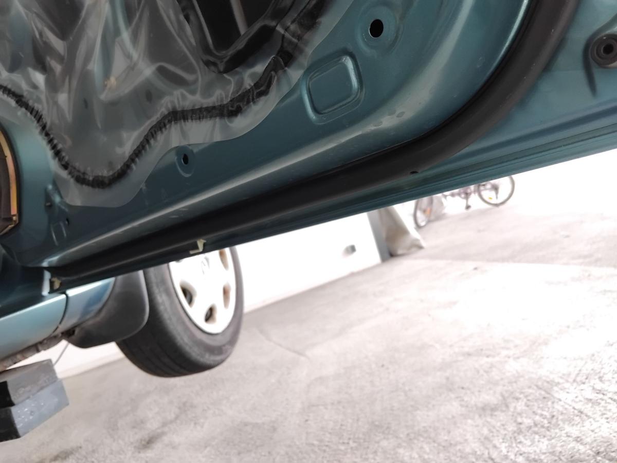 Mazda 323 BJ T&uuml;r vorn rechts Beifahrert&uuml;r 23G orient green pearl BJ2001 5-t&uuml;rig