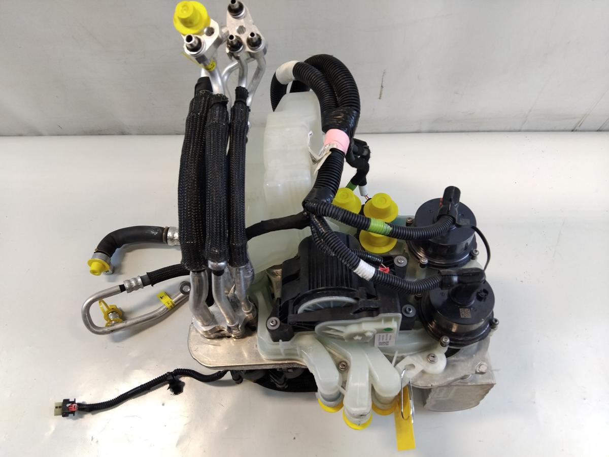 Tesla Model 3 original Wärmtauscher Super Manifold mit Octavalve BJ2019