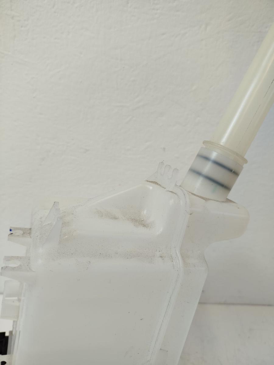 NIO EL6 Elektro SUV Waschwasserbeh&auml;lter Waschbeh&auml;lter mit Sensor