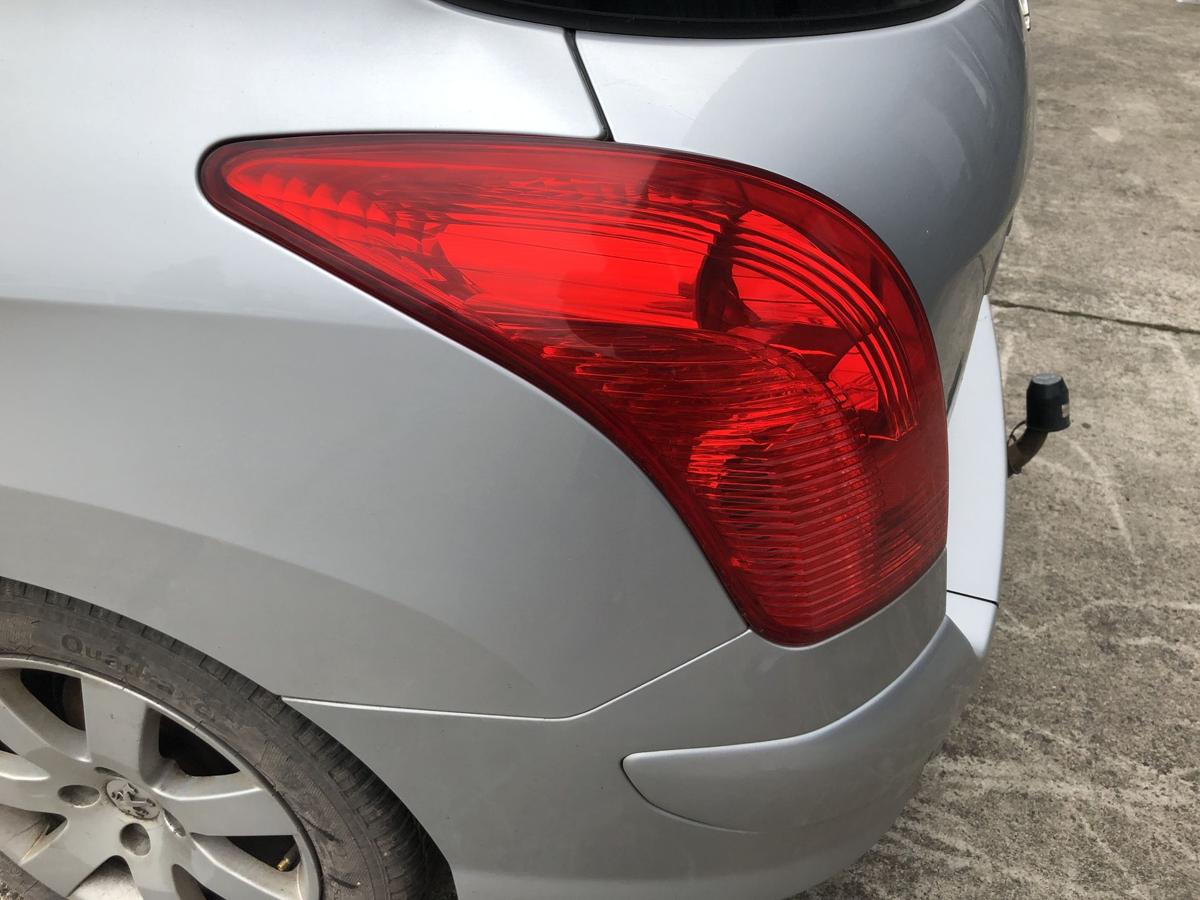 Peugeot 308 4E 4H SW Rückleuchte links Rücklicht Heckleuchte Kombi Schlusslicht