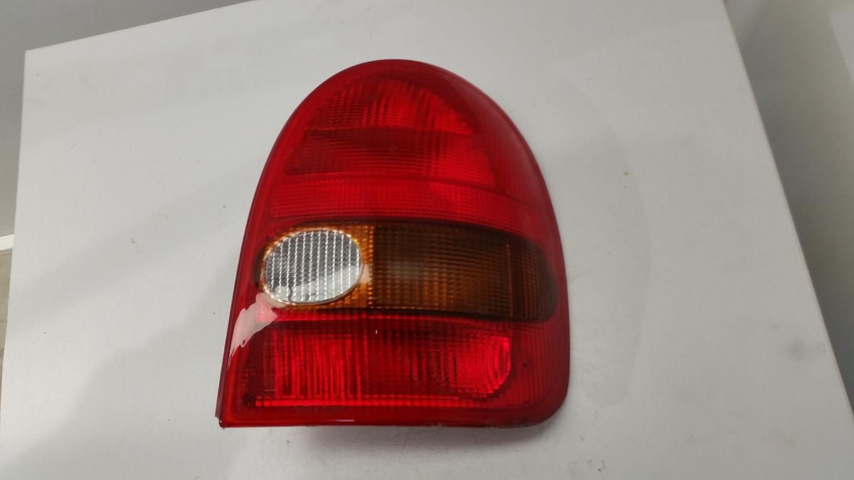 Opel Corsa B org Rückleuchte Heckleuchte rechts 3TRG Bj 1997