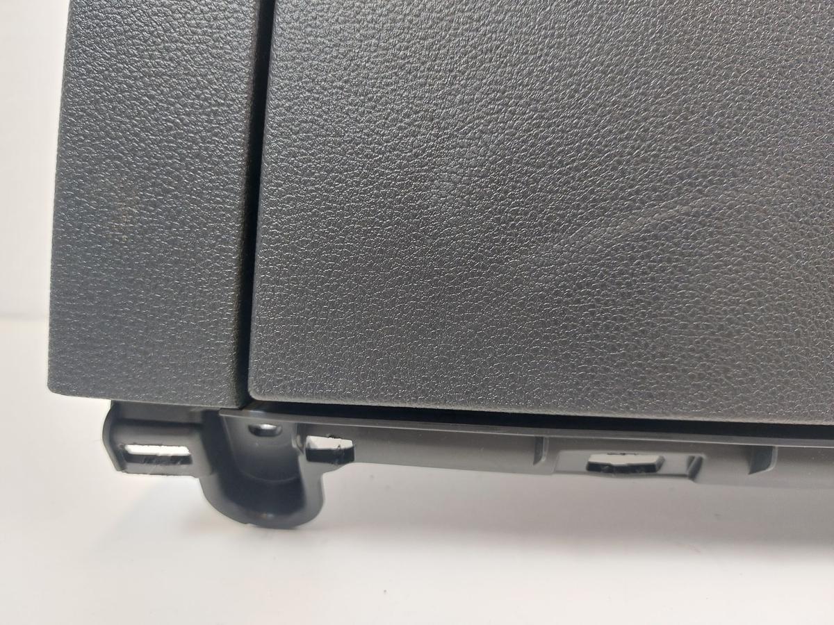 VW Golf 8 VIII CD Variant Handschuhfach Handschuhkasten Schalttafelkasten