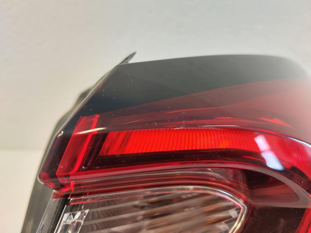 Ford Fiesta HF MK8 Rückleuchte Schlussleuchte Rücklicht hinten aussen rechts 5tr