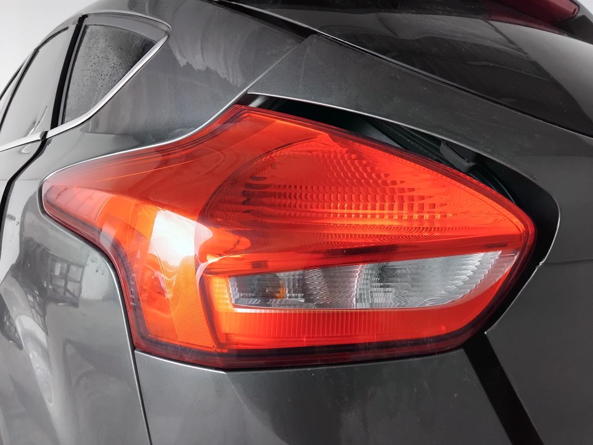 Ford Focus 3 Facelift Flie&szlig;heck original R&uuml;ckleuchte Schlussleuchte links BJ2015