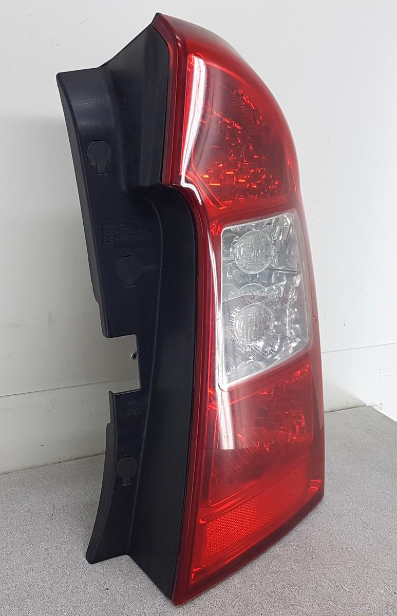 Kia Carens III R&uuml;ckleuchte R&uuml;cklicht rechts in rot weiss Bj2007