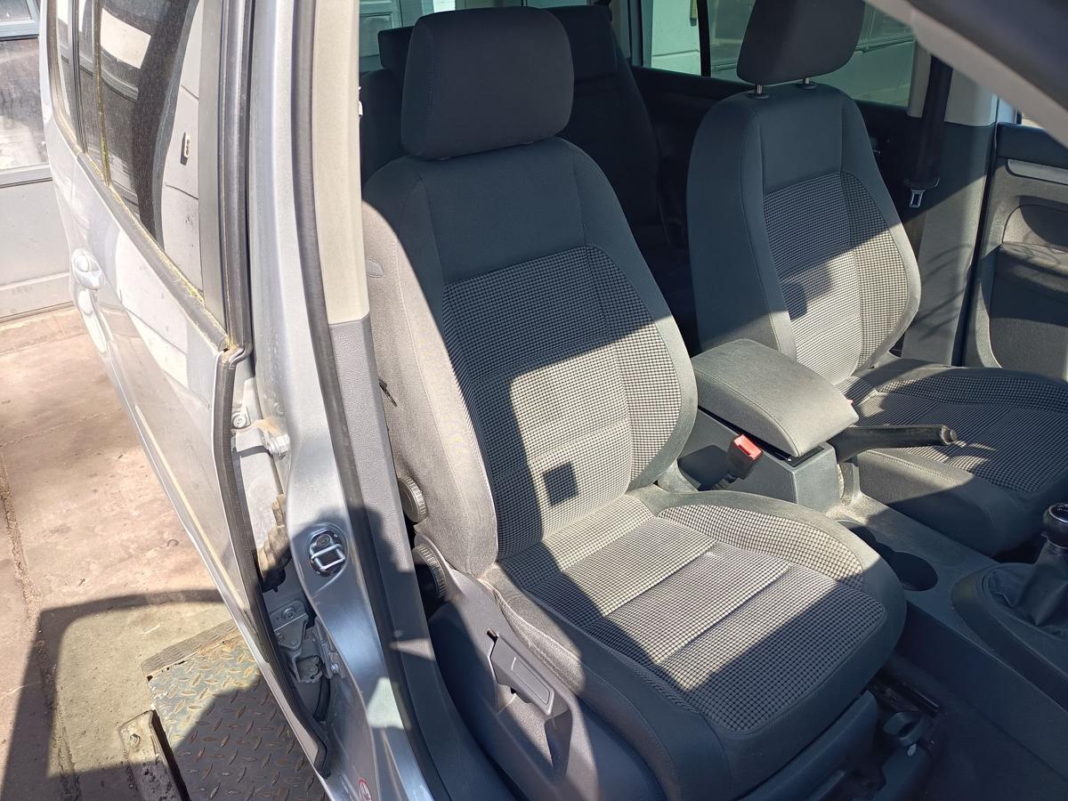 VW Touran 1T original Sitz vorne rechts Stoff Sitzheizung Baujahr 2004
