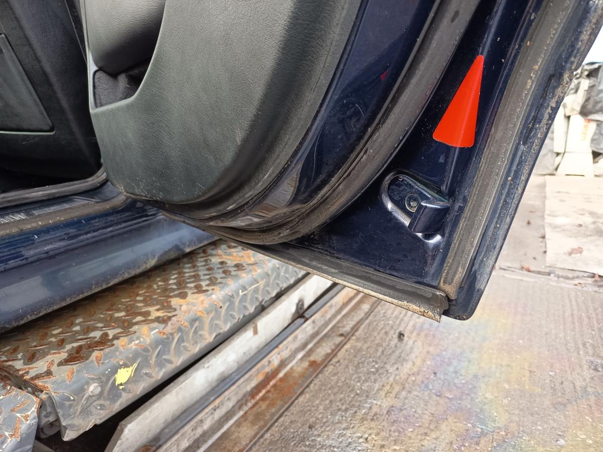 BMW E39 Touring original T&uuml;r hinten rechts Fond 317/5 Orientblau Bj 2003