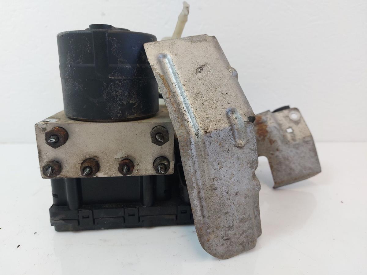 VW Golf 3 Cabrio 1E ABS Block Pumpe Hydroaggregat Hauptbremszylinder Halteblech