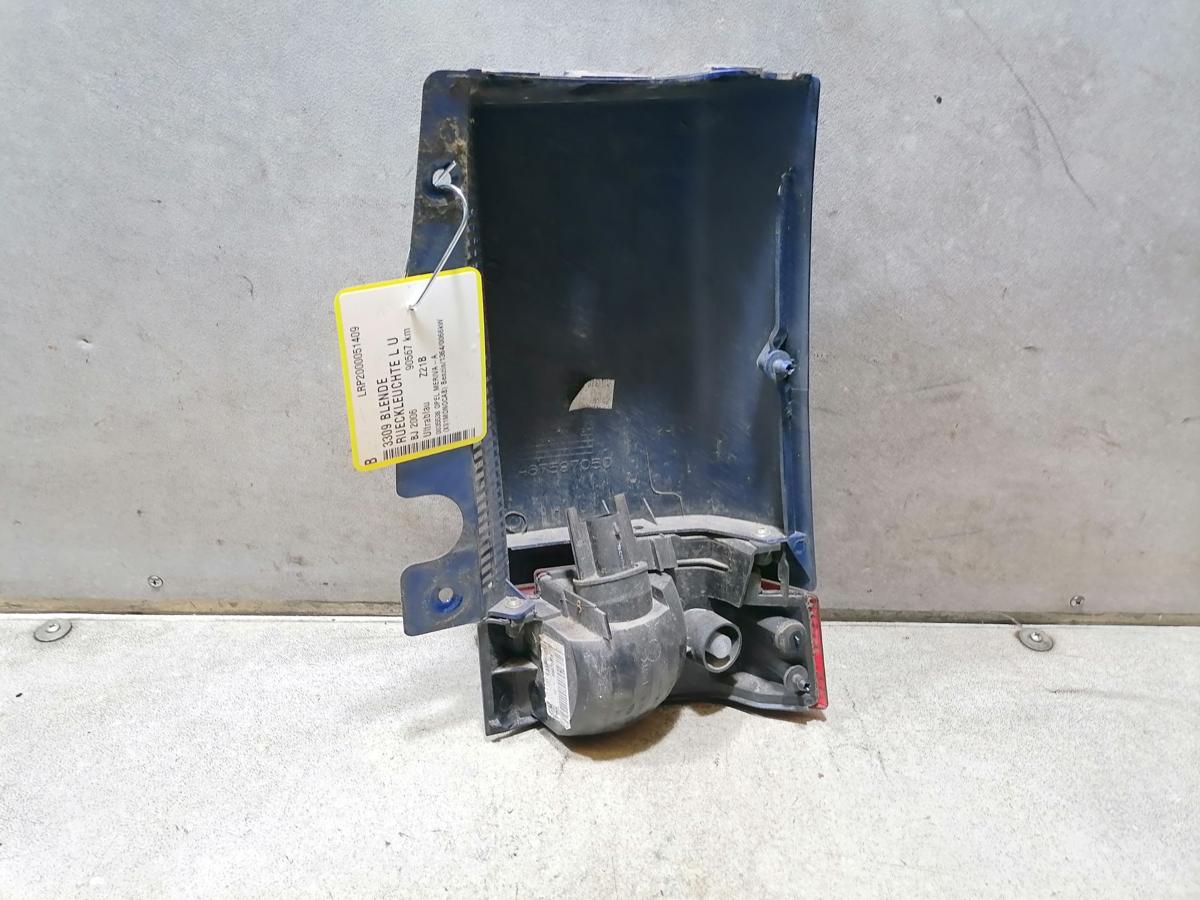 Opel Meriva A original Blende Abdeckung unter Rückleuchte links Ultrablau Z21B Bj.2006