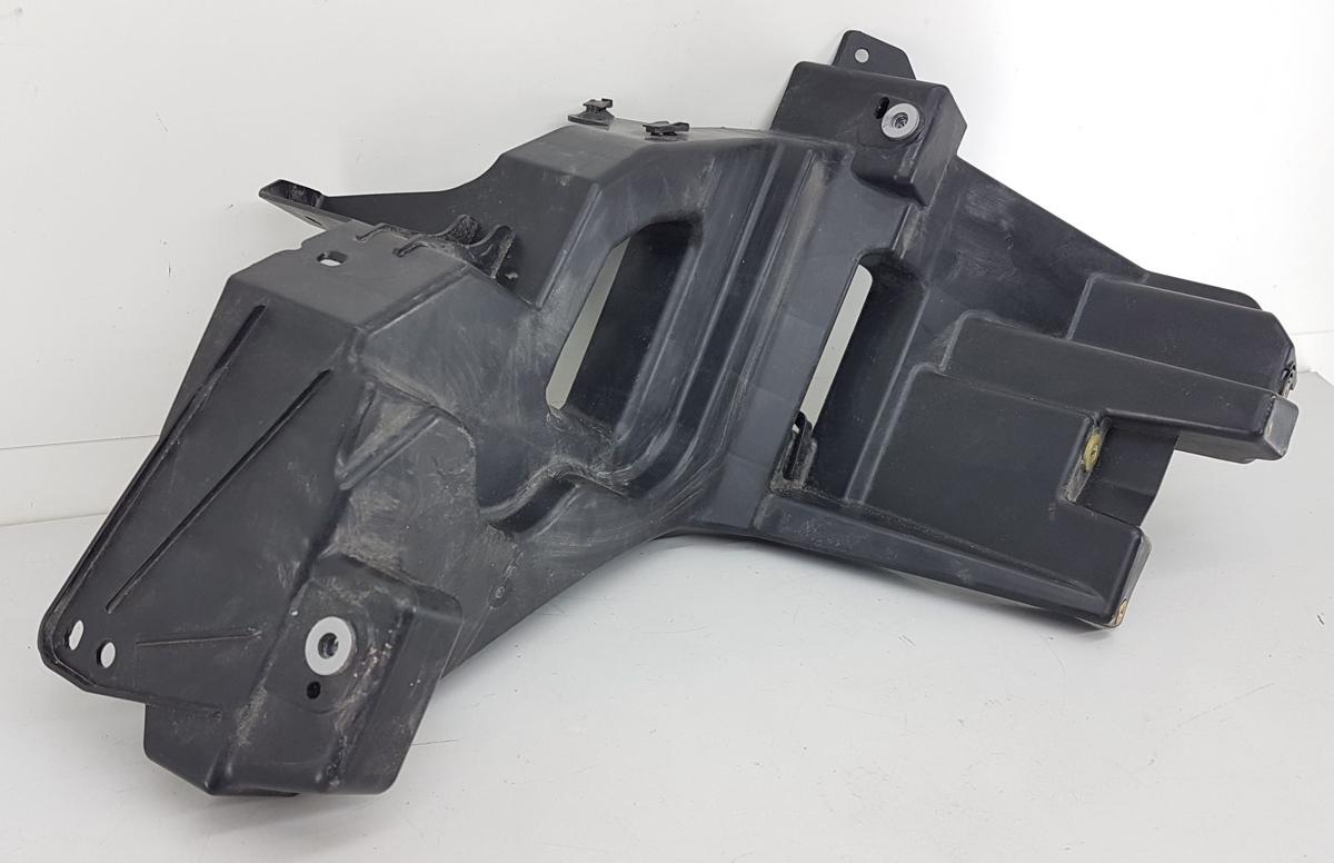 Tesla Model X Halter Scheinwerfer rechts Bj22 1617913-00-C Scheinwerferhalterung