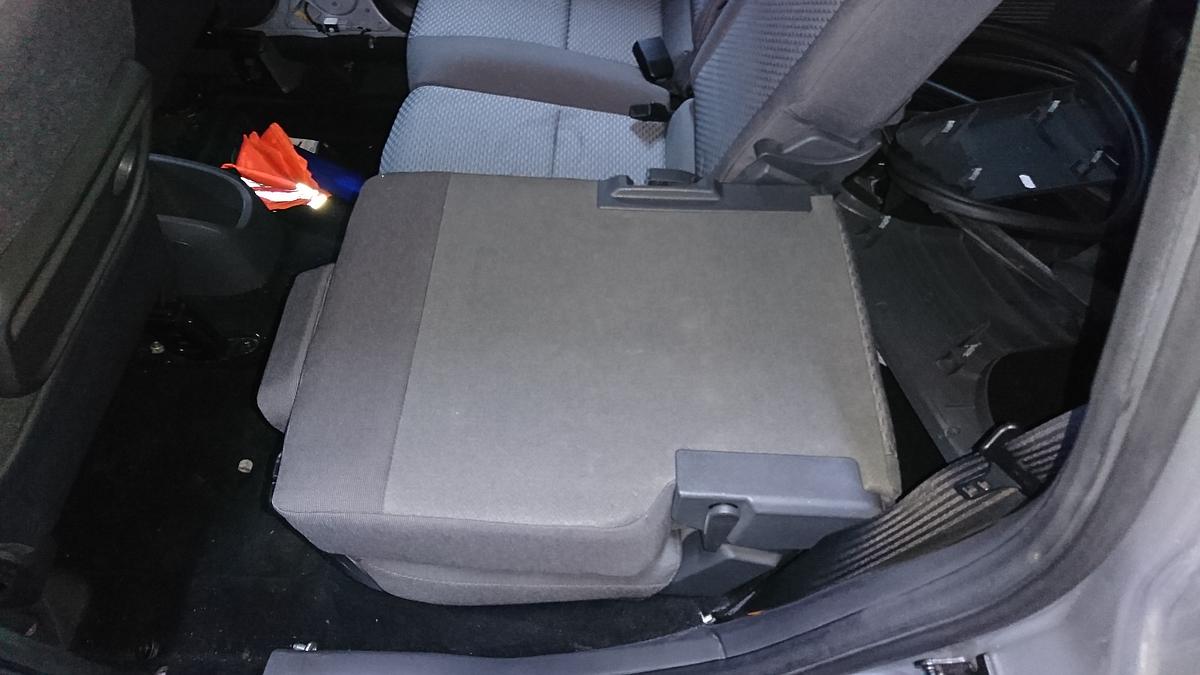 Ford C Max original Sitz hinten links Stoff Baujahr 2004