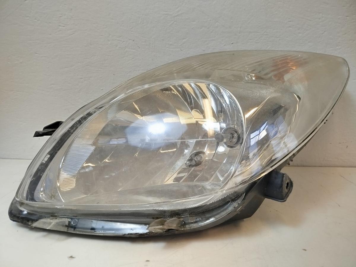 Toyota Yaris XP9 Hauptscheinwerfer Frontscheinwerfer vorn links Frankreich TEXT