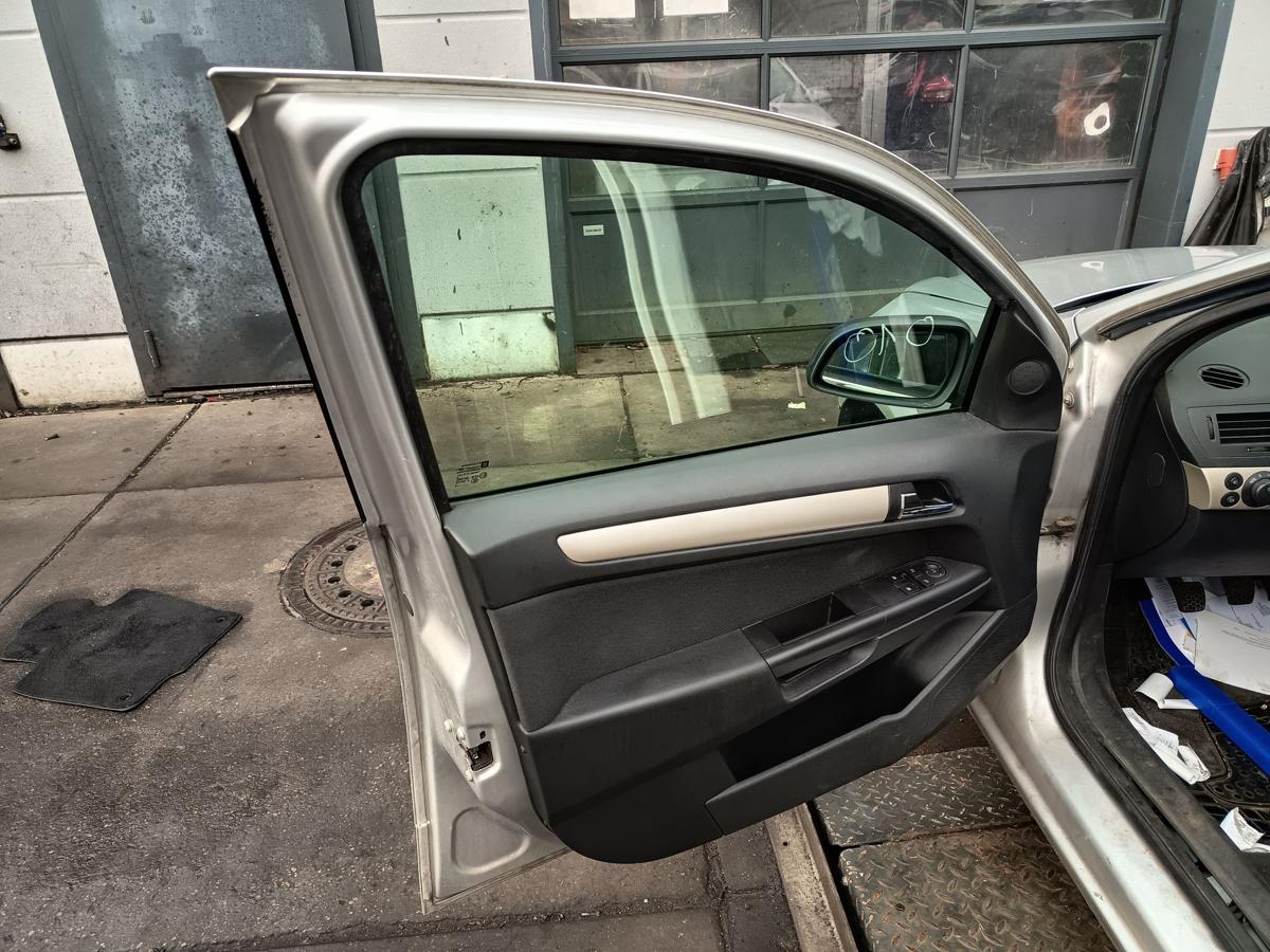 Opel Astra H Caravan Bj 2008 original Tür vorn links Fahrer Z157 Starsilber III