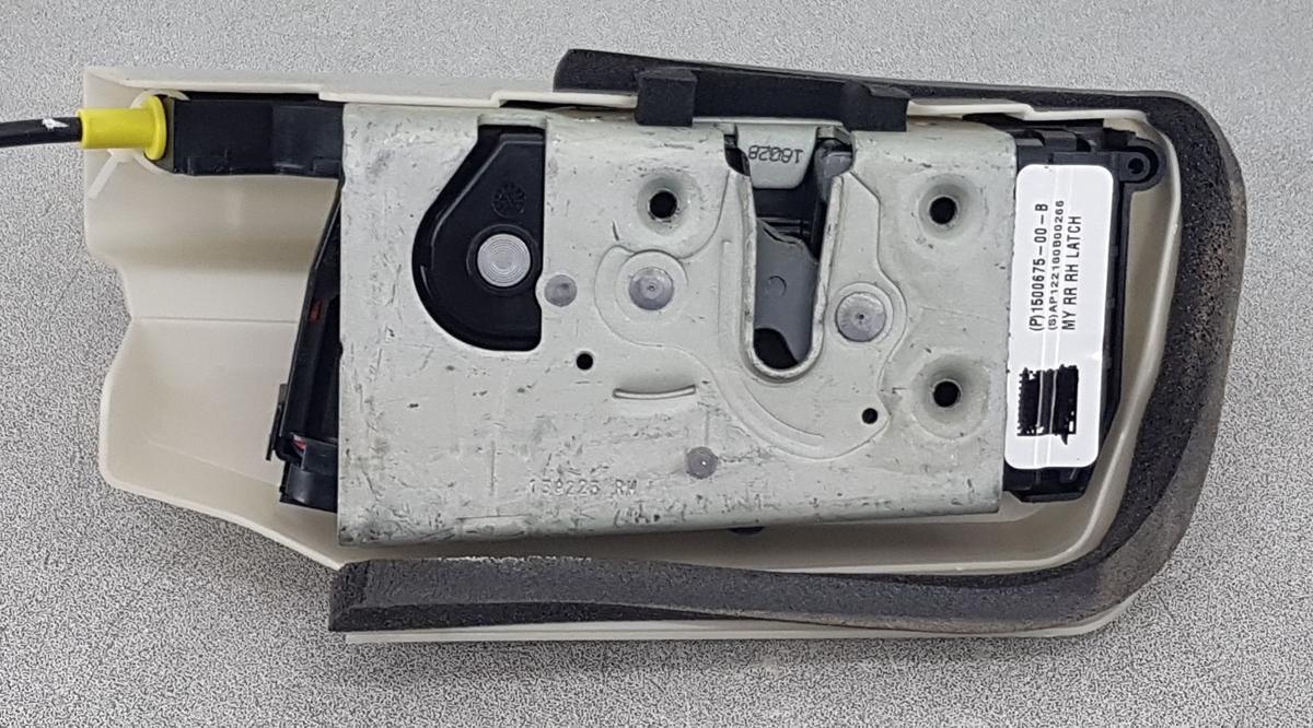 Tesla Model Y T&uuml;rschloss hinten rechts 1500675-00-B Bj2022 f&uuml;r ZV 7 Pins