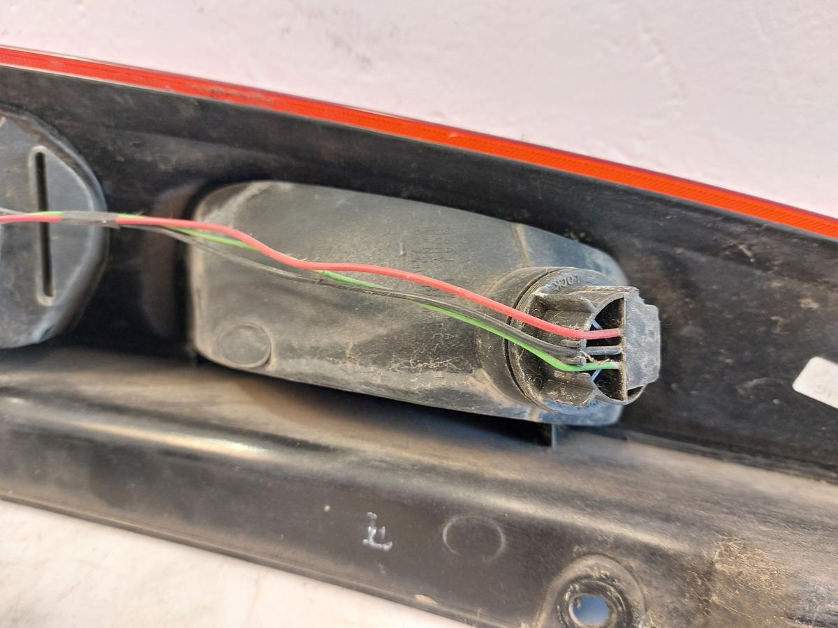 Ford Fiesta JH1 Rückleuchte Schlussleuchte Rücklicht hinten rechts 5 Türer ab 05