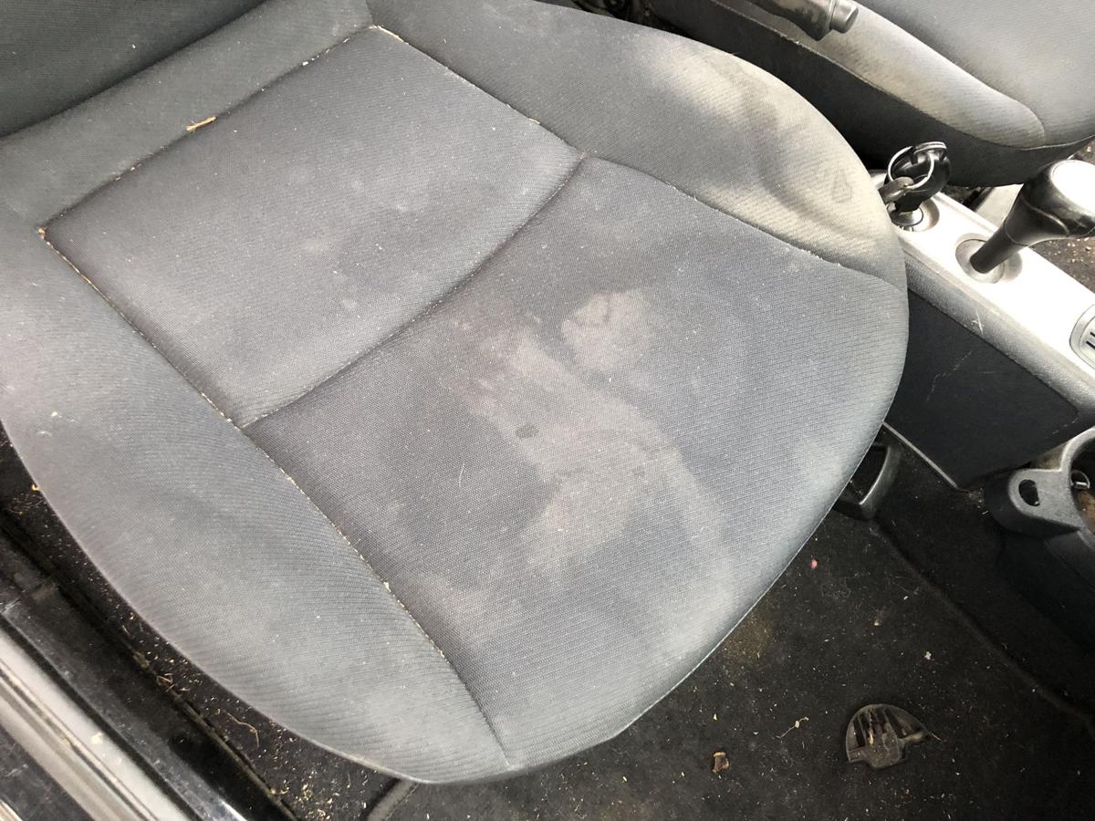 Smart 451 Mopf Sitz vorn rechts Beifahrersitz Autositz Stoffsitz