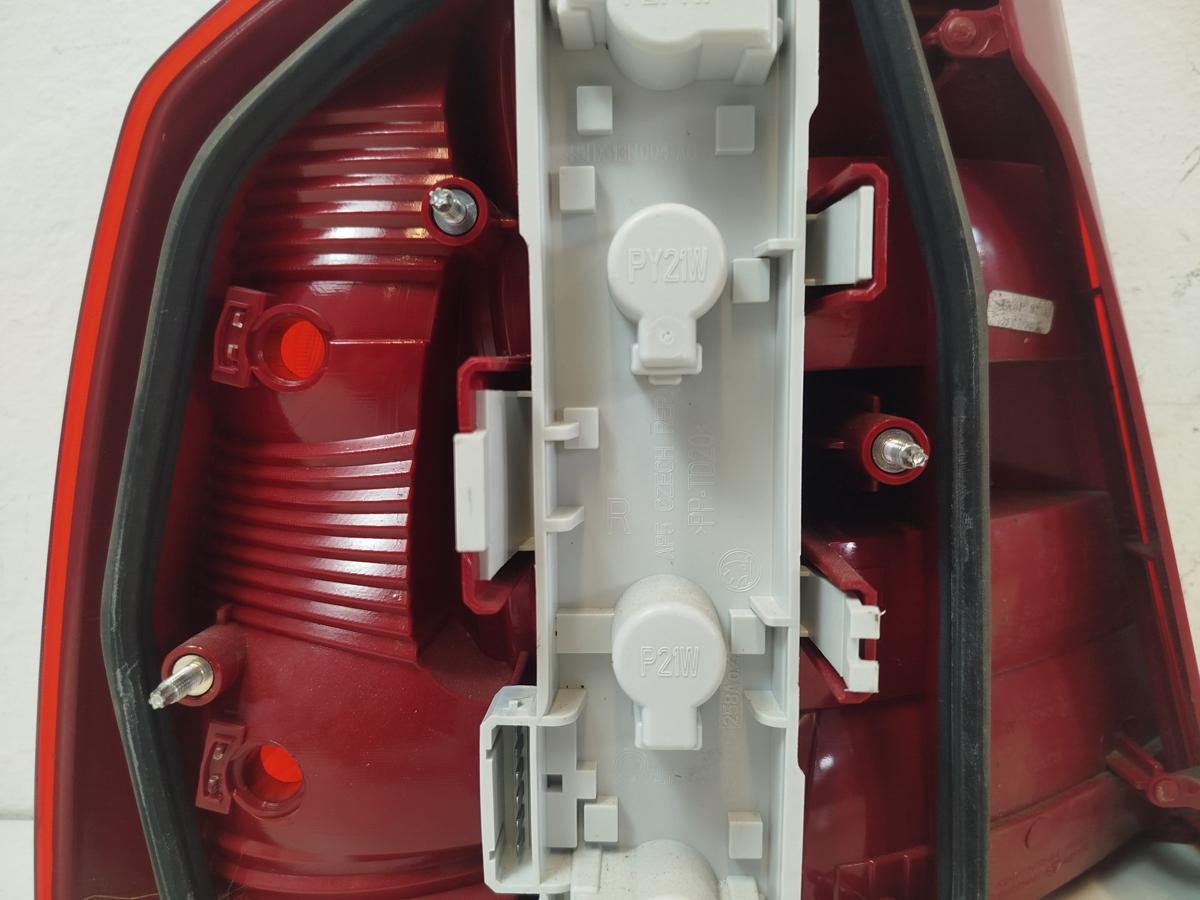 Skoda Octavia 1Z Fliessheck R&uuml;ckleuchte rechts R&uuml;cklicht Heckleuchte OEM