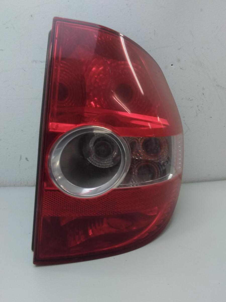 VW Fox 5Z BJ2008 Schlussleuchte Rückleuchte rechts 5Z0945096 Valeo 6128861