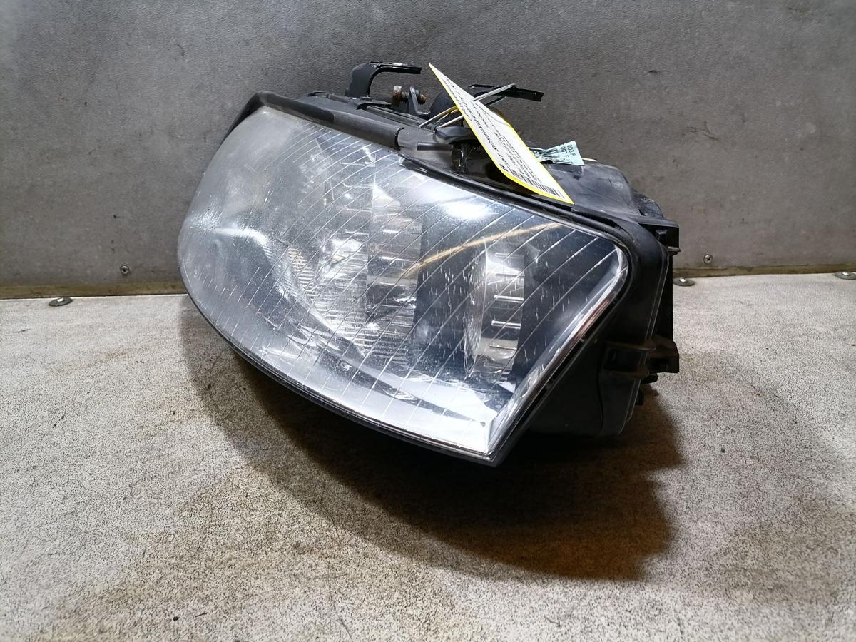 Audi A4 8E B6 original Scheinwerfer vorn links Halogen mit LWR Bj.2002