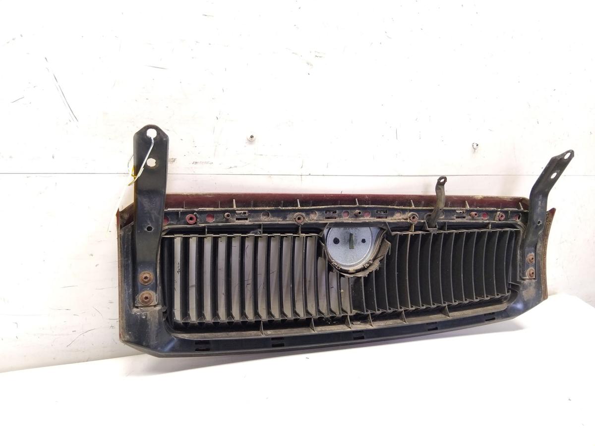 Skoda Fabia 1 6Y original Kühlergrill mit Rahmen LF3W Flamencorotmet. BJ2006