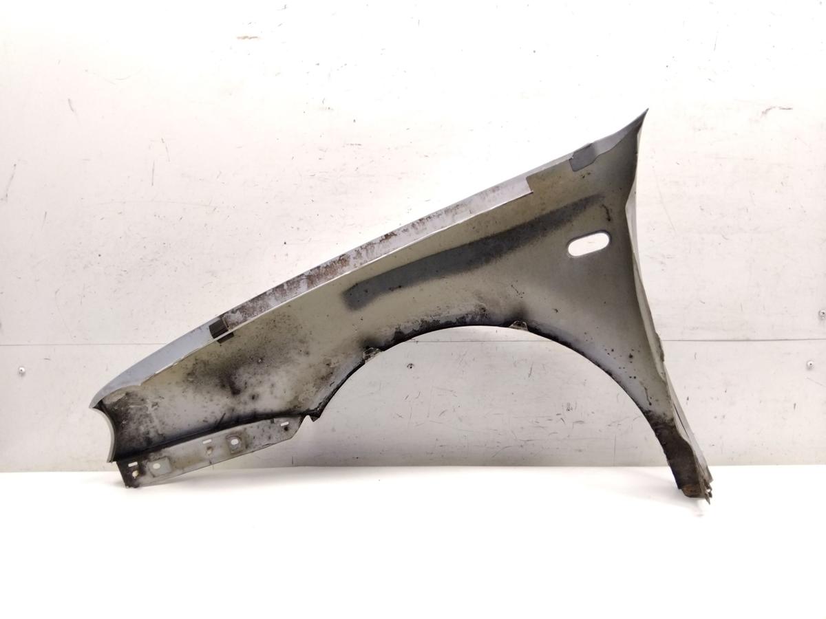 VW Golf 4 1J original Kotfl&uuml;gel vorn rechts LB7Z Satinsilber Metallic BJ2000