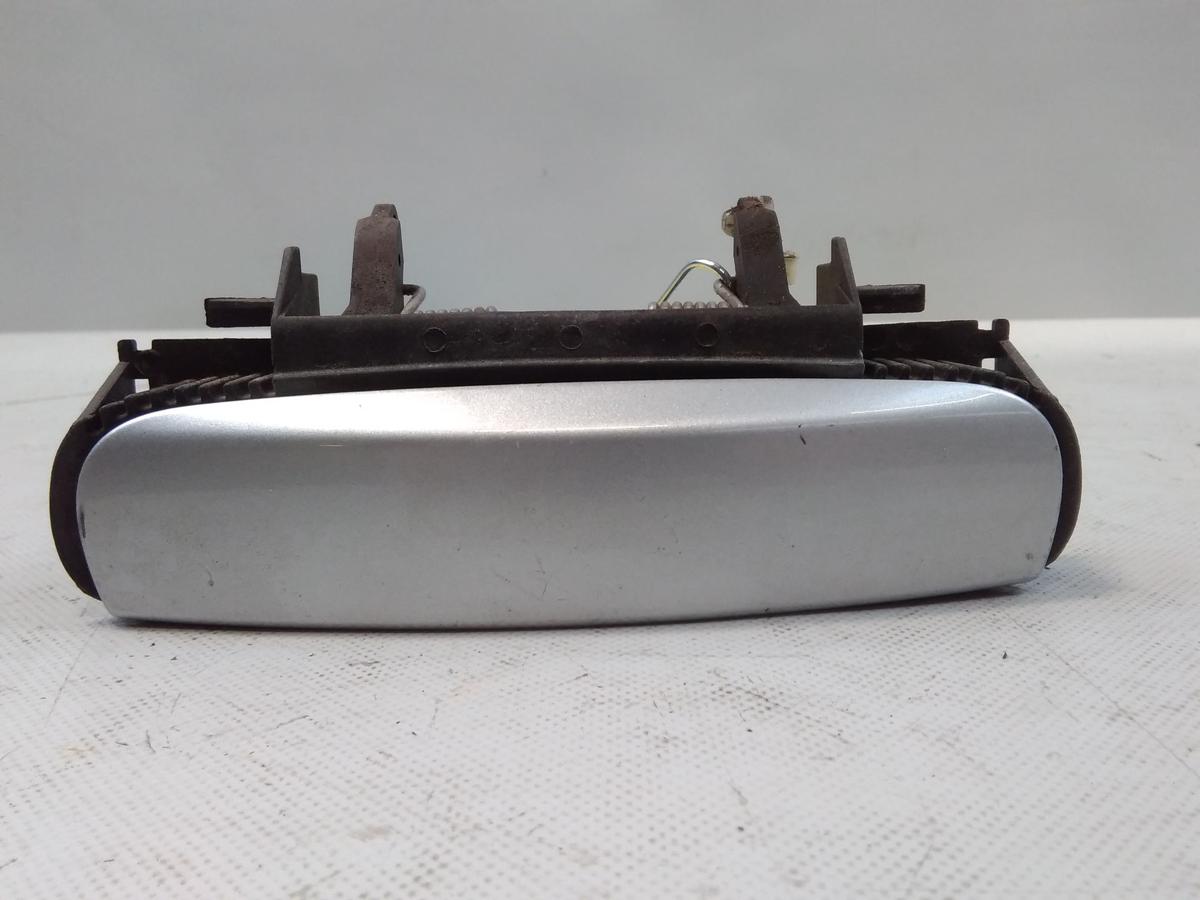 Audi A4 B7 8E orig T&uuml;rgriff T&uuml;r&ouml;ffner hinten links au&szlig;en LY7W Lichtsilber BJ2006