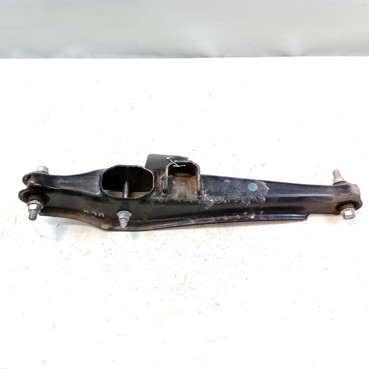 Mitsubishi Eclipse Cross PHEV original Satz Querlenker Hinterachse links Bj.2024