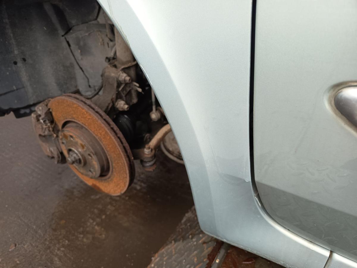 Renault Laguna II original Kotfl&uuml;gel links Seitenteil B64 Granitsilber Bj 2001