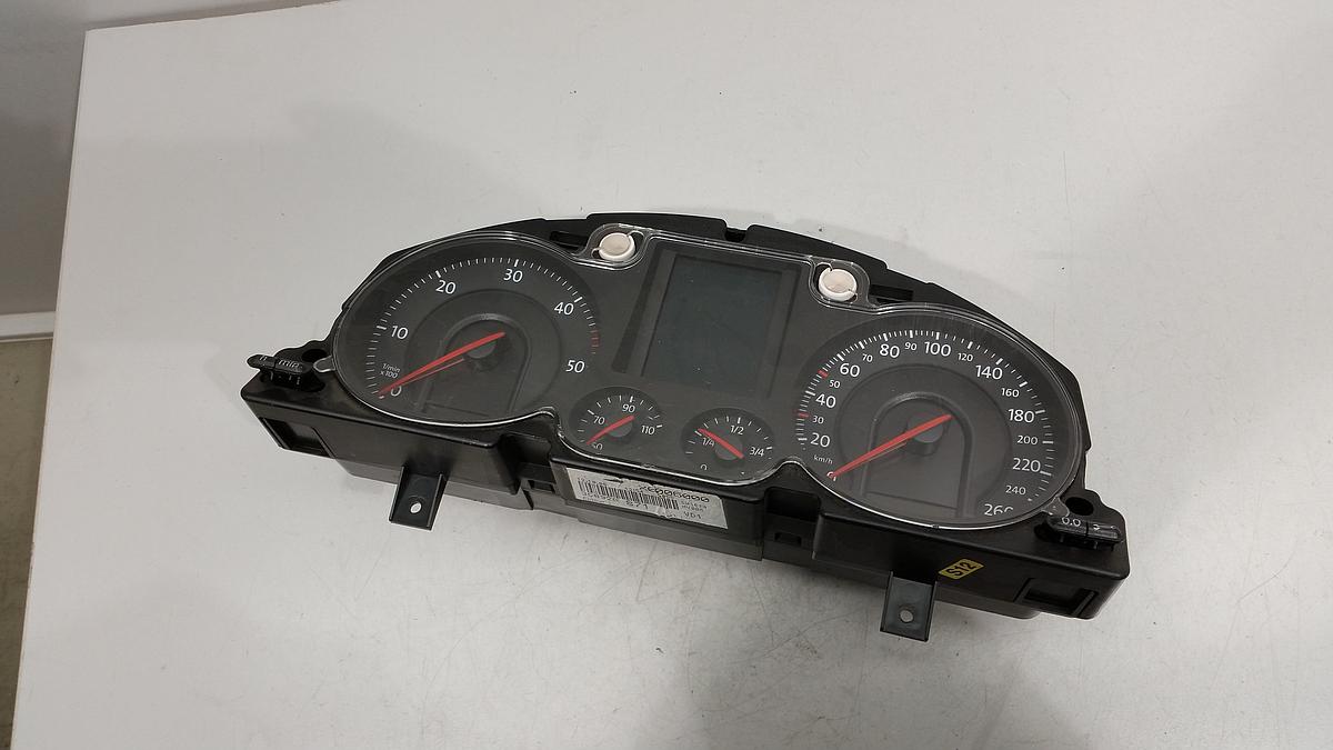VW Passat 3C org Kombiinstrument Tacho 1968ccm TDI 103KW Bj 2006 3C0920871