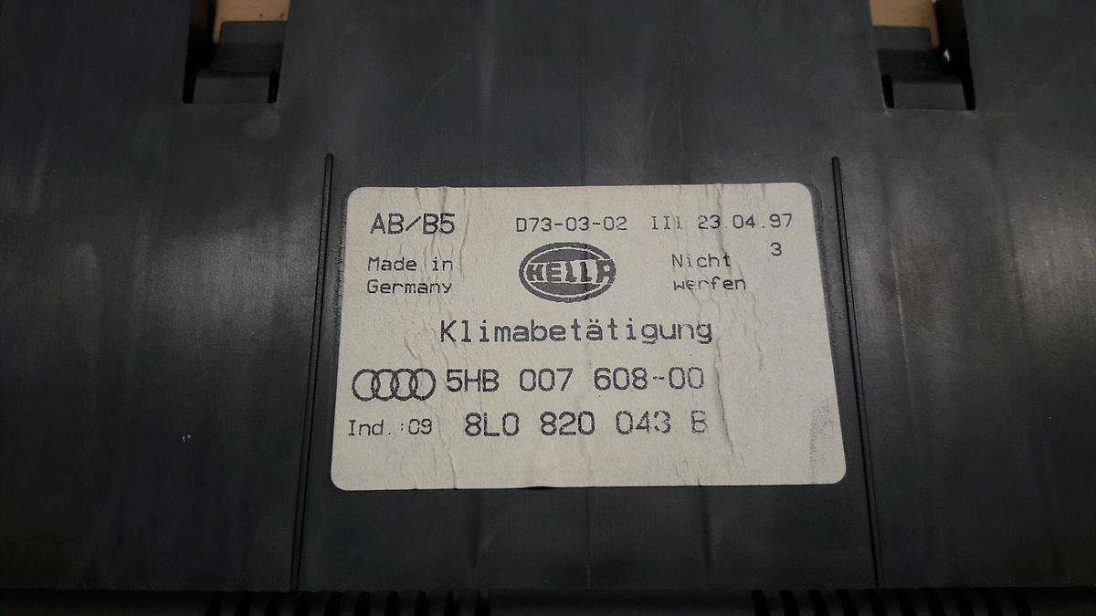 Audi A3 8L Baujahr 1997 original Heizungsbetätigung Klimaautomatik 8L0820043B