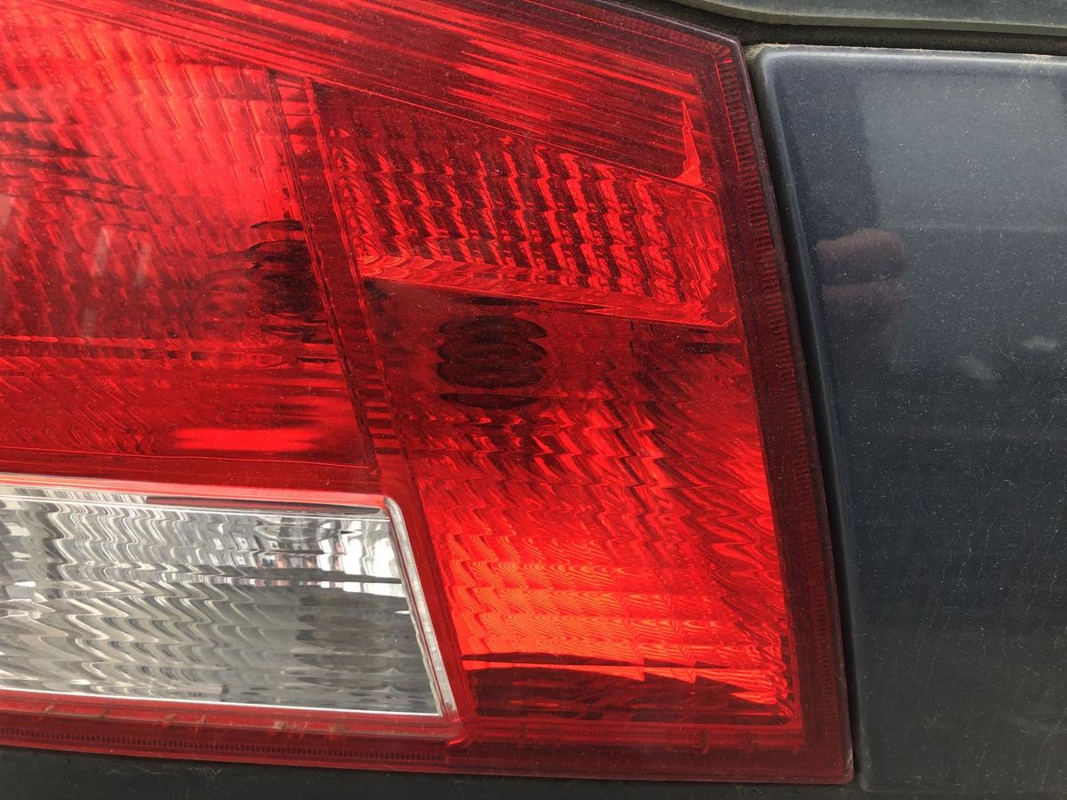 Opel Vectra C Caravan R&uuml;ckleuchte innen links R&uuml;cklicht Innenteil Heckklappe