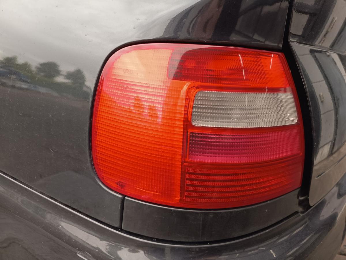 Audi A4 B5 Limo original R&uuml;ckleuchte links Baujahr 1997