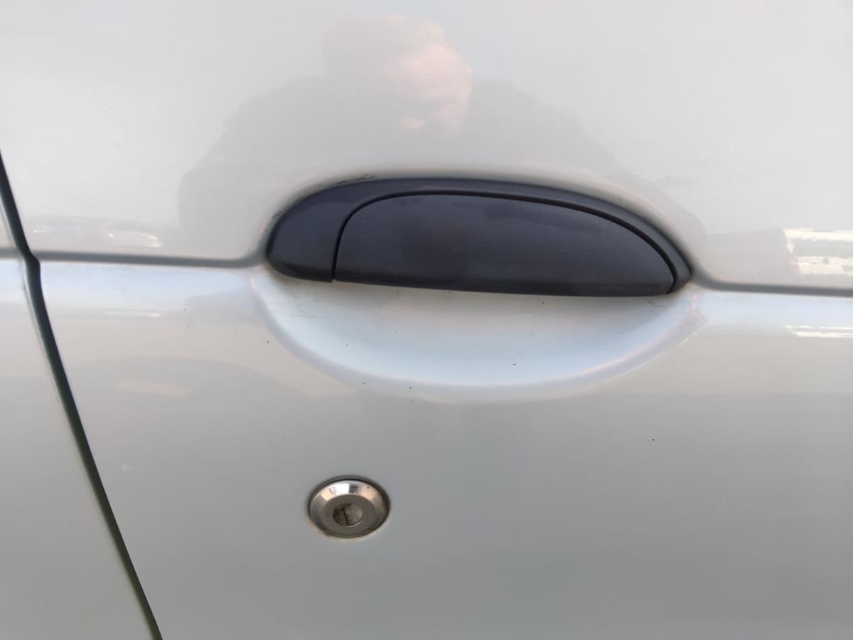 Renault Megane 1 BA T&uuml;r vorn rechts Beifahrert&uuml;r MV632 Gris Boreal BJ2001 5-t&uuml;rig