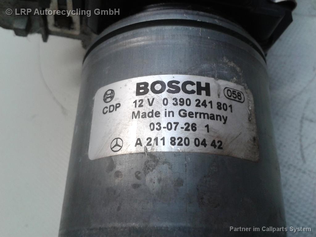 Mercedes E-Klasse S211 BJ2003 Wischermotor vorn A2118200442 Bosch 0390241801