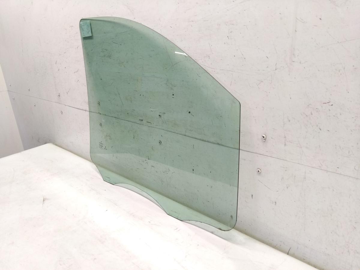 Mercedes Benz Vito 447 T&uuml;rscheibe vorn links gr&uuml;ncolor Bj.2014