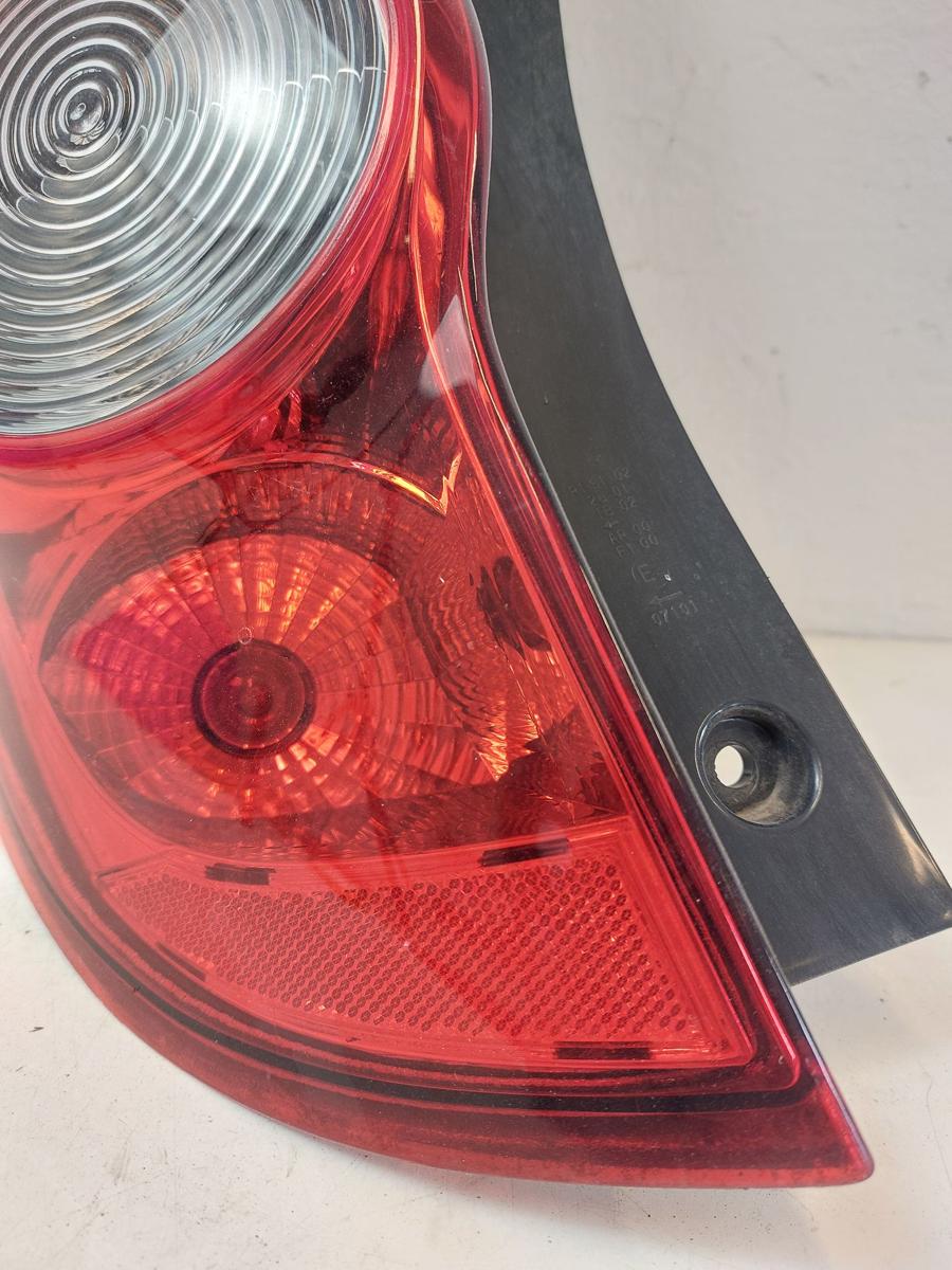 Opel Agila B Typ FXB R&uuml;ckleuchte links R&uuml;cklicht Heckleuchte OEM Schlusslicht