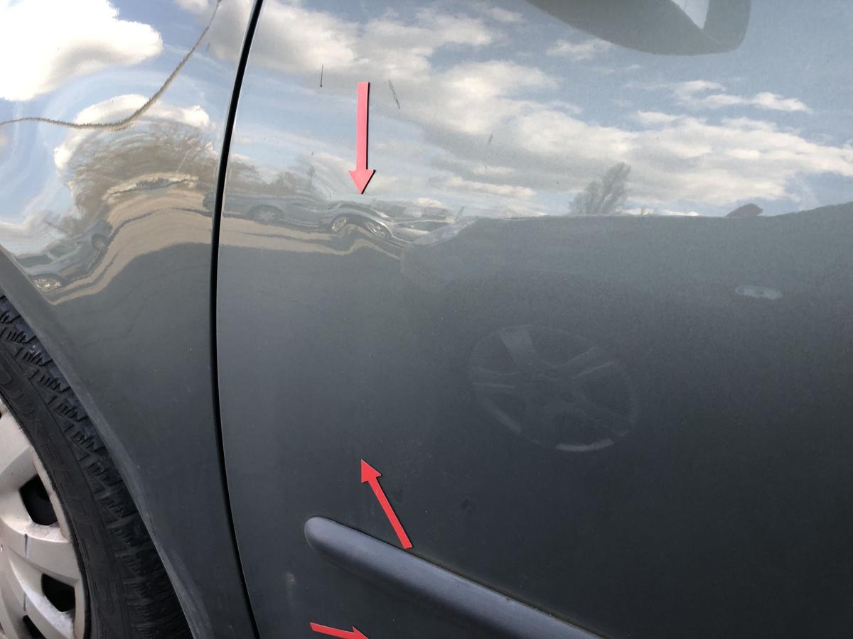 VW Golf 5 V 1K T&uuml;r vorn links Fahrert&uuml;r nur f&uuml;r 3 t&uuml;rer LA6Q Sagegreen Dellen