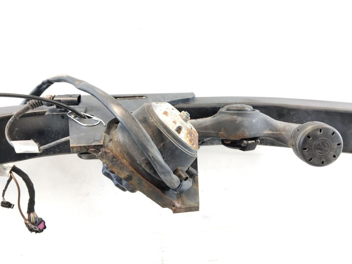 VW Tiguan 5N2 original Anhängerkupplung schwenkbar unvollständig Bj.2011