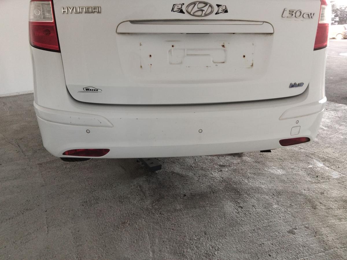 Hyundai i30 CW FD orig. Stoßstange Stossfänger hinten Kombi PDC Facelift BJ2010