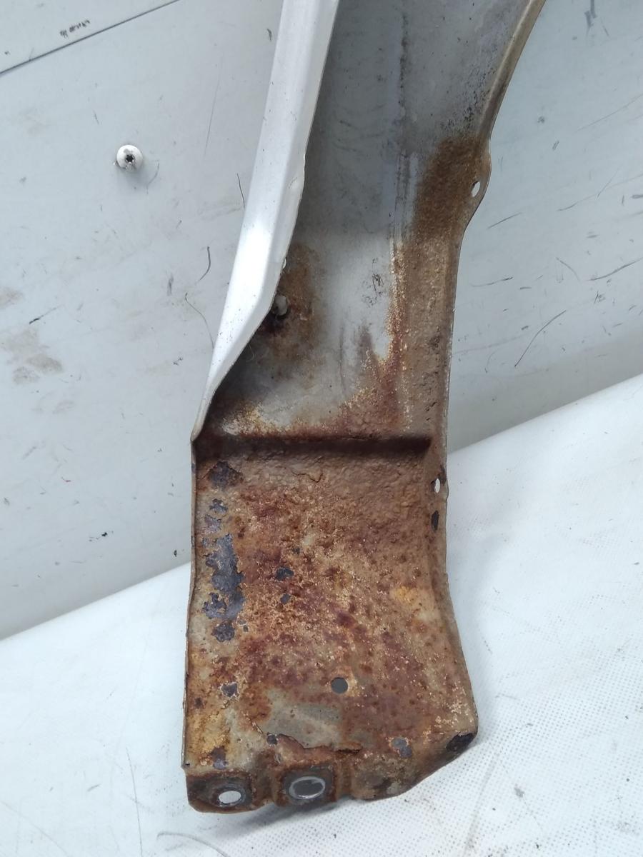 Suzuki Liana original Kotflügel vorn links silbermetallic BJ2005 Anrostung